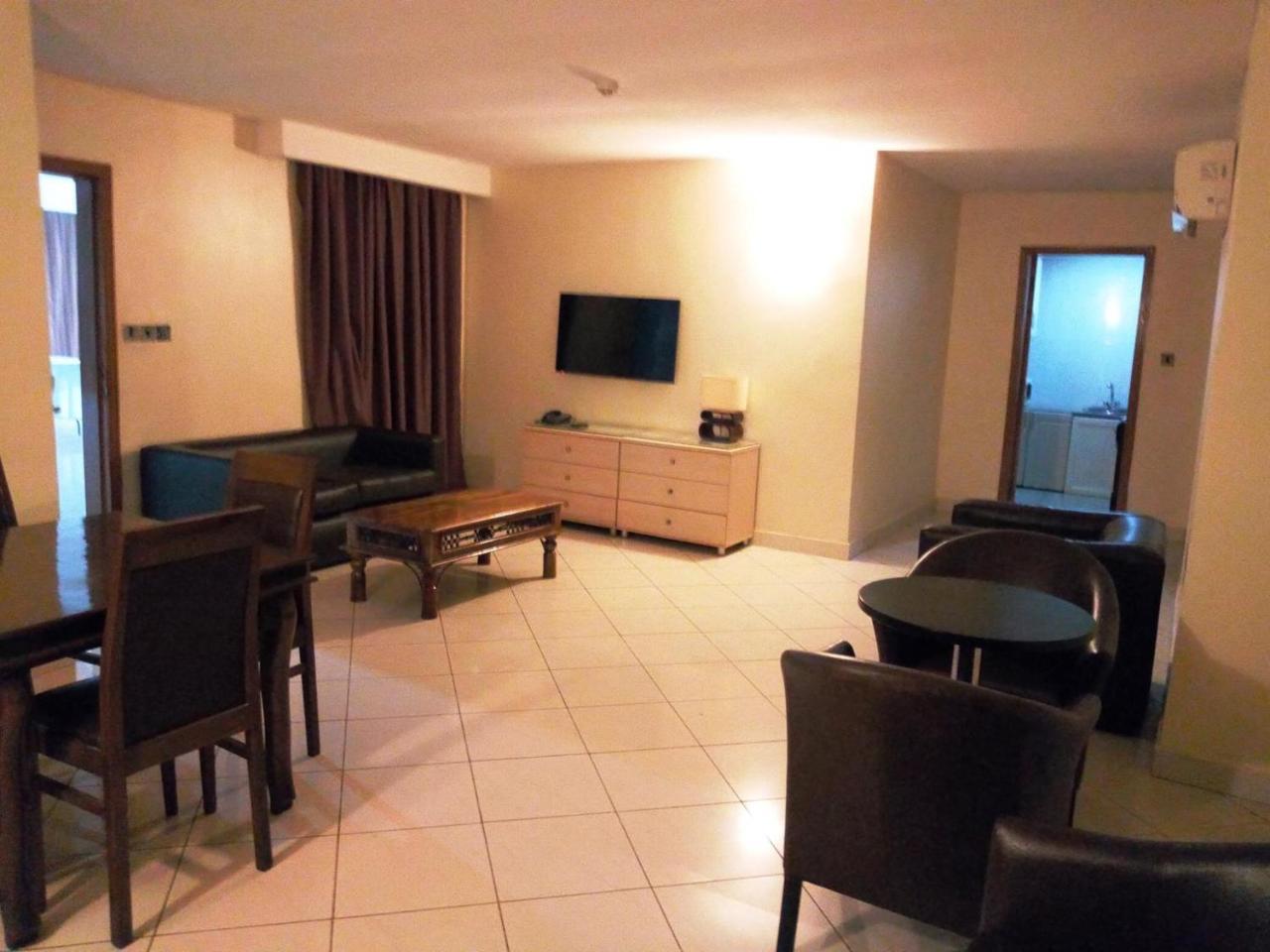 Golden Royale Hotel Enugu Bagian luar foto