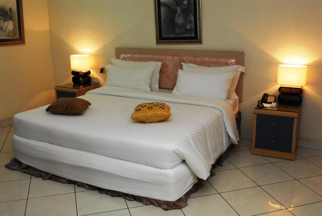 Golden Royale Hotel Enugu Bagian luar foto